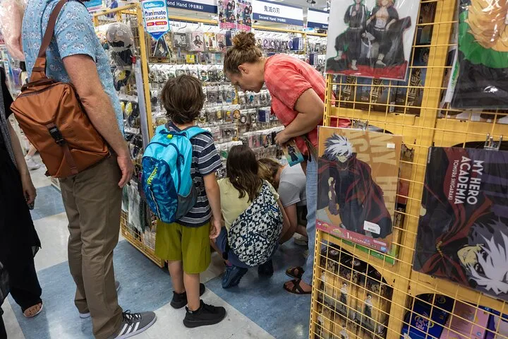 professional anime goods buyer shopping car tour