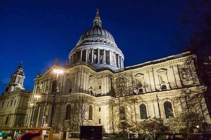 London at Night Sightseeing Tour by Open-Top Bus with Live Guide