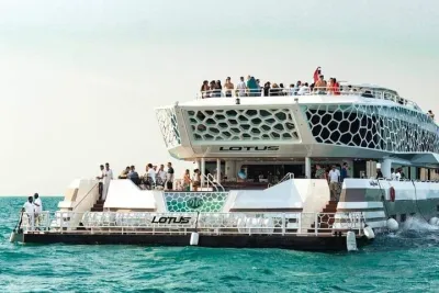 Royal Lotus Mega Yacht Luxury Dinner Cruise 3-Hour