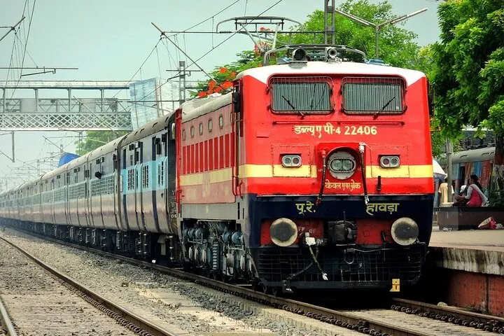 Jaipur to Taj Mahal Agra Same Day Tour by Train