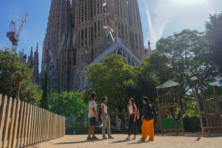 Sagrada Familia & Park Guell Guided Tour