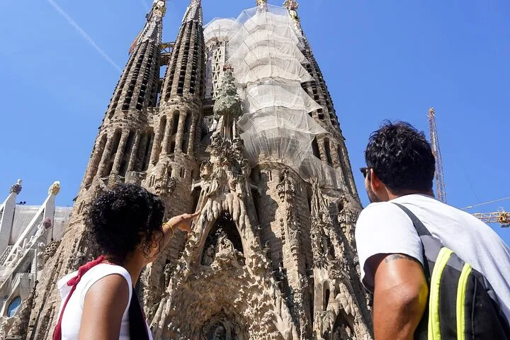 Sagrada Familia & Park Guell Guided Tour