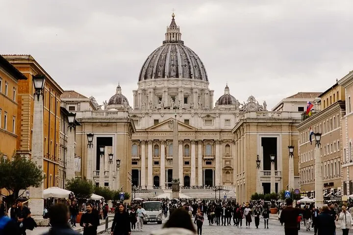 Small Group Vatican Museums & Sistine Chapel Guided Tour