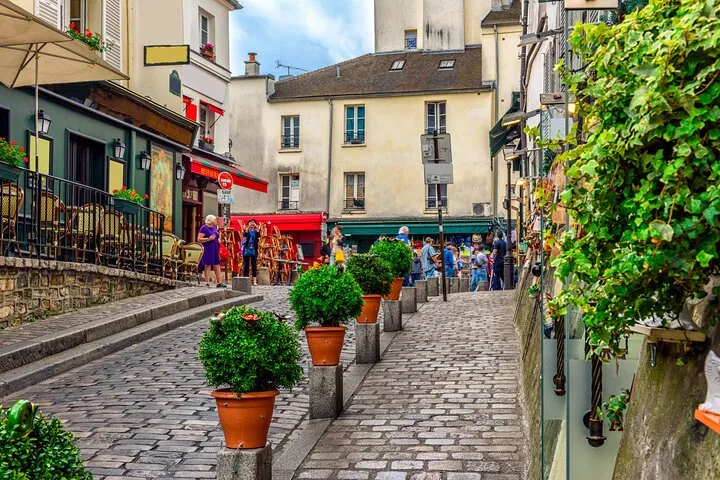 Paris Montmartre Walking Tour Best Art Culture and Food