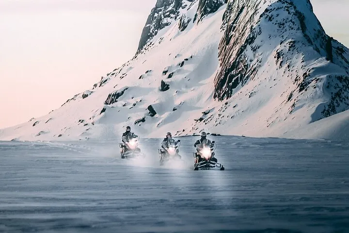 Reykjavik: Golden Circle Guided Super-Jeep Tour and Snowmobiling