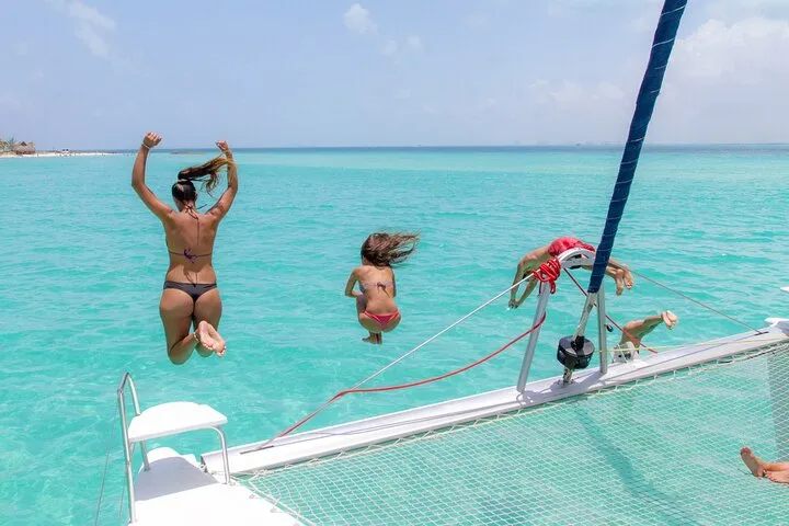 Catamaran to Isla Mujeres with Open Bar from Playa del Carmen