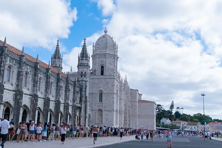 Discoveries in Lisbon Walking tour