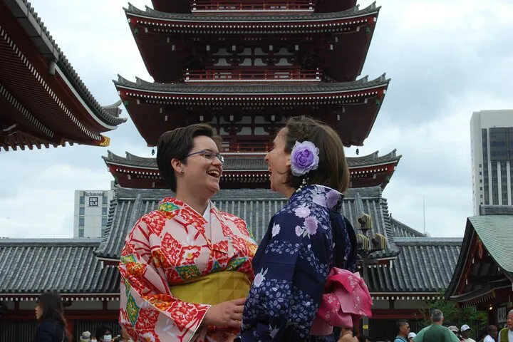 Tokyo: Kimono Experience -Photoshoot at Asakusa temple