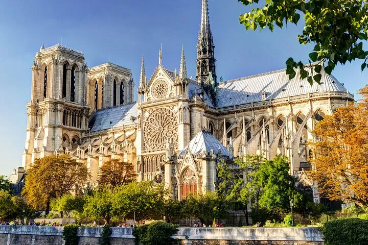 Notre-Dame Tour with Access to the Cathedral