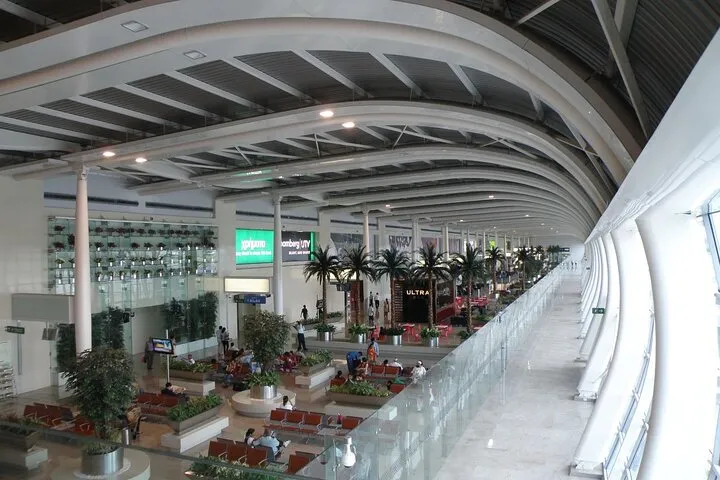 Private Transfer: Hotel to Mumbai Airport