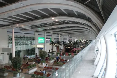 Private Transfer: Mumbai Airport to Hotel