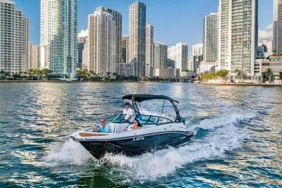 Chicago City Boat Tours