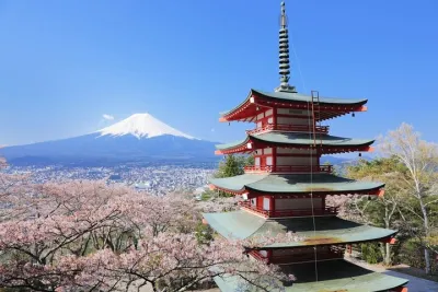 Hakone, Shirakawago, Kanazawa 4 Days Bus Tour from Tokyo to Kyoto