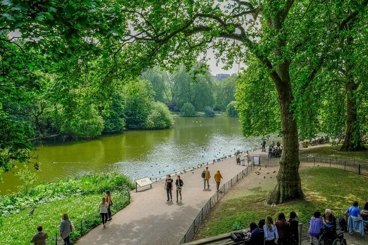 Sunday City Hike London - with Borough Market Lunchbreak & Pub