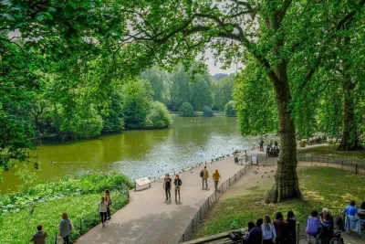 Sunday City Hike London - with Borough Market Lunchbreak & Pub