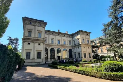 Rome: Campo de' Fiori, Villa Farnesina and Trastevere Tour