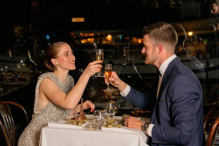 Paris 3-Courses Gourmet Dinner Seine River Cruise with Champagne