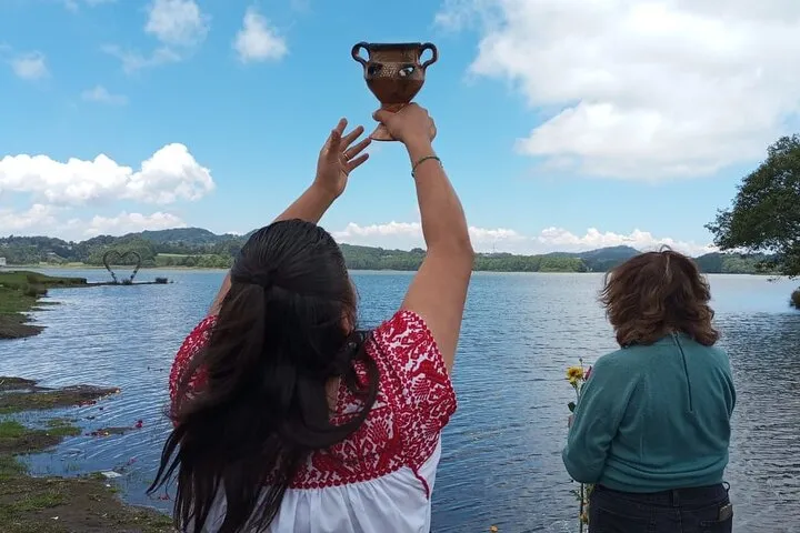 Acaxochitlán Local Community and Traditions Tour from Mexico