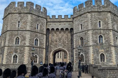 Heathrow Airport to Southampton VIA Windsor Castle