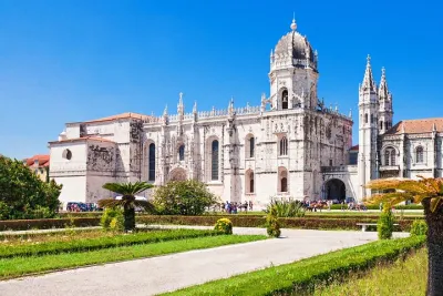 Lisbon: Private City Tour By Tuk-Tuk