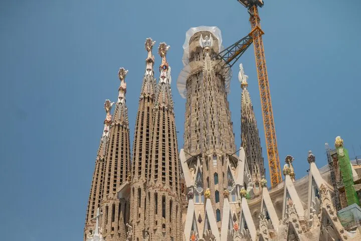 Barcelona City Highlights Private Tuk Tuk Tour
