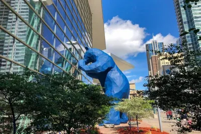 Mid and Lower Downtown Walking Tour in Denver