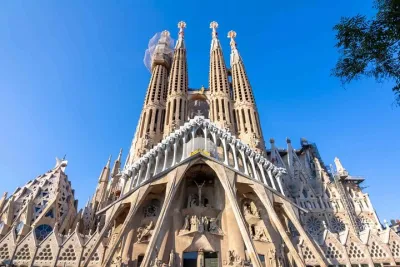 Sagrada Familia Skip the Line Guided Tour