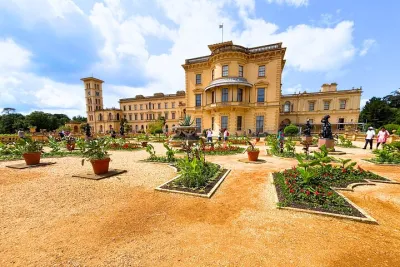 London: Isle of Wight Day Trip with Osborne House Entry Ticket