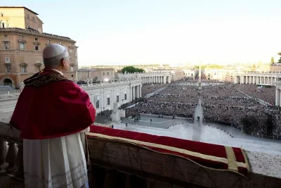 Papal Audience Experience at St Peters Square Rome