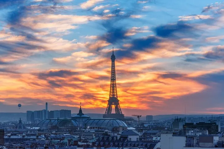 Paris Custom Private Day Tour with Vehicle and Guide