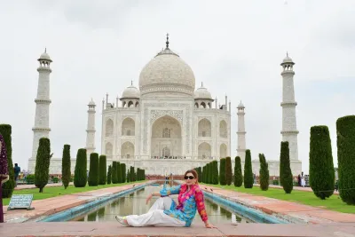 From Delhi : Taj Mahal Sunrise & Agra Fort Tour