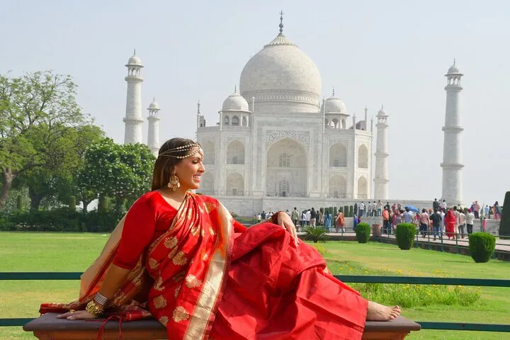 Taj Mahal Sunrise with Photography & Local Expert Guide Tour