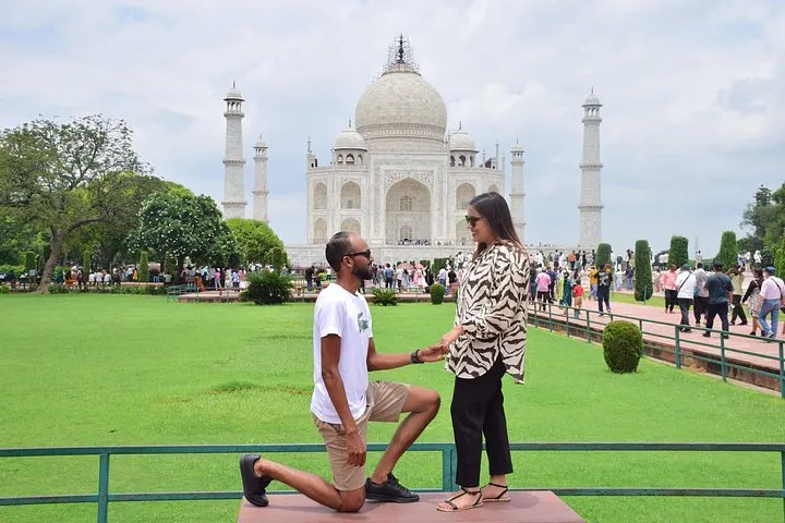 From Jaipur: Private Same Day Taj Mahal sunrise Tour