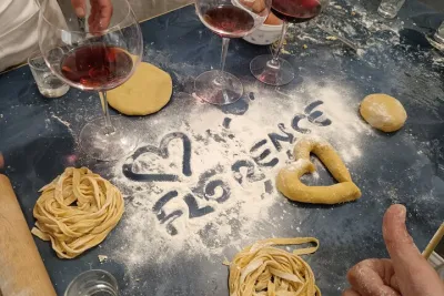 Florence : BEST Pasta Cooking Class :"SING & FUN" _NO BORING CLASS