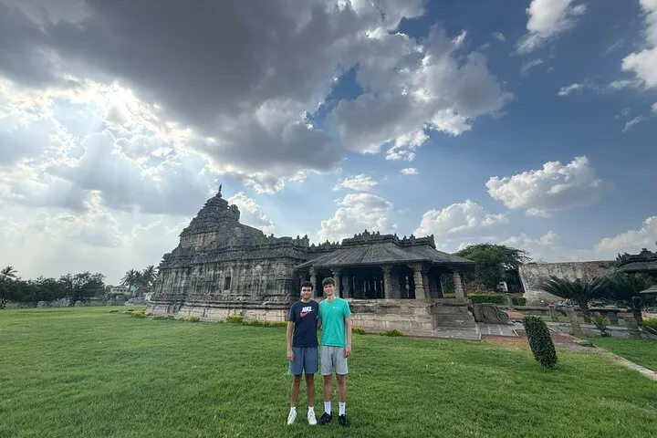 Fort, Palaces, Temples & Beach