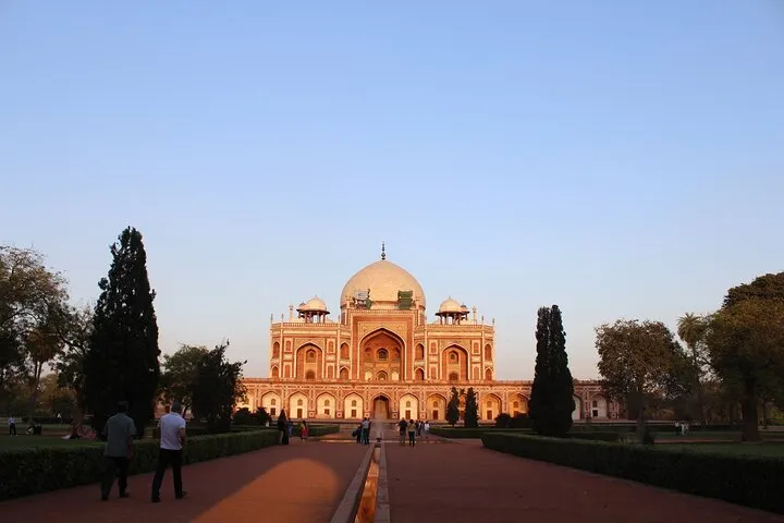 Rajasthan Fort & Palaces with Temple Town Khajuraho & Varanasi