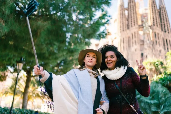 Gourmet Private Tour: Gothic Quarter and Sagrada Familia Tickets