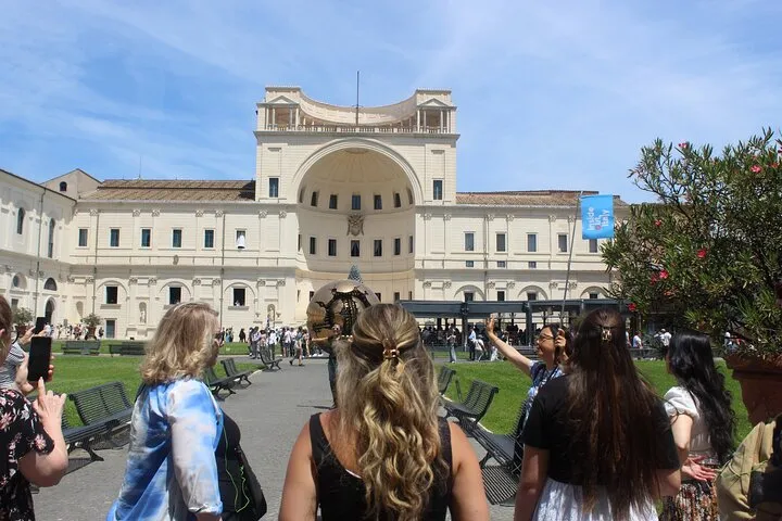 Skip the line Vatican Museums, Sistine Chapel + Optional Basilica