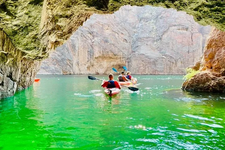 Self-Drive Emerald Cave Guided Kayak Tour from Willow Beach