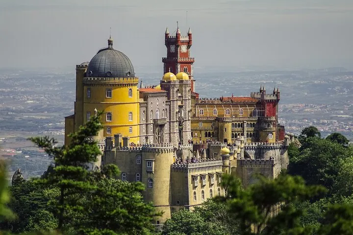 Private Tour - Sintra and Cascais on a Tesla 8-10hours