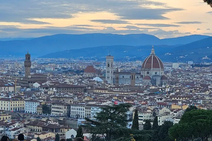 Florence Golden Hour Walking tour with Sunset Experience.