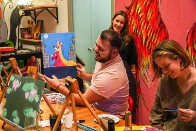 Afternoon Paint & Sip Experience in Piazza Navona