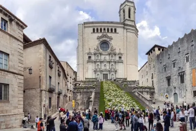 Private Girona & Dalí Museum Day Trip by High-Speed Train