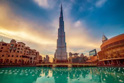 Dubai Food Tour with Access to Burj Khalifa Bar & 6 Food Tastings