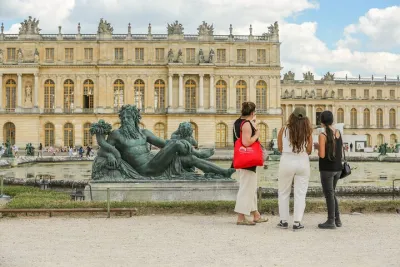 Versailles Domain Small-Group Guided Tour from Paris