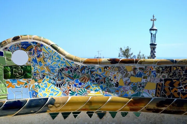 Barcelona: Park Güell Guided Tour with Entry Ticket