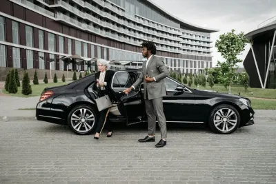 Chicago Airport Transfer to O'Hare & Midway - Luxury Sedan