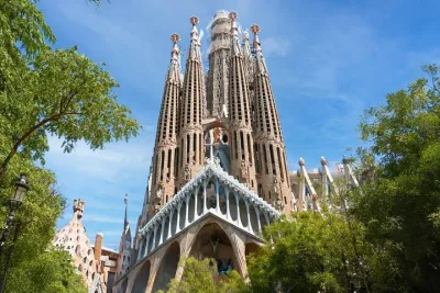 Fast Track: Sagrada Familia Guided Tour