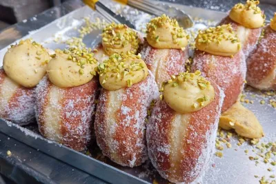 London Pastry & Dessert Lover’s Tour by Do Eat Better