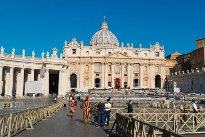 Rome: Papal Audience Guided Tour with Reserved Access